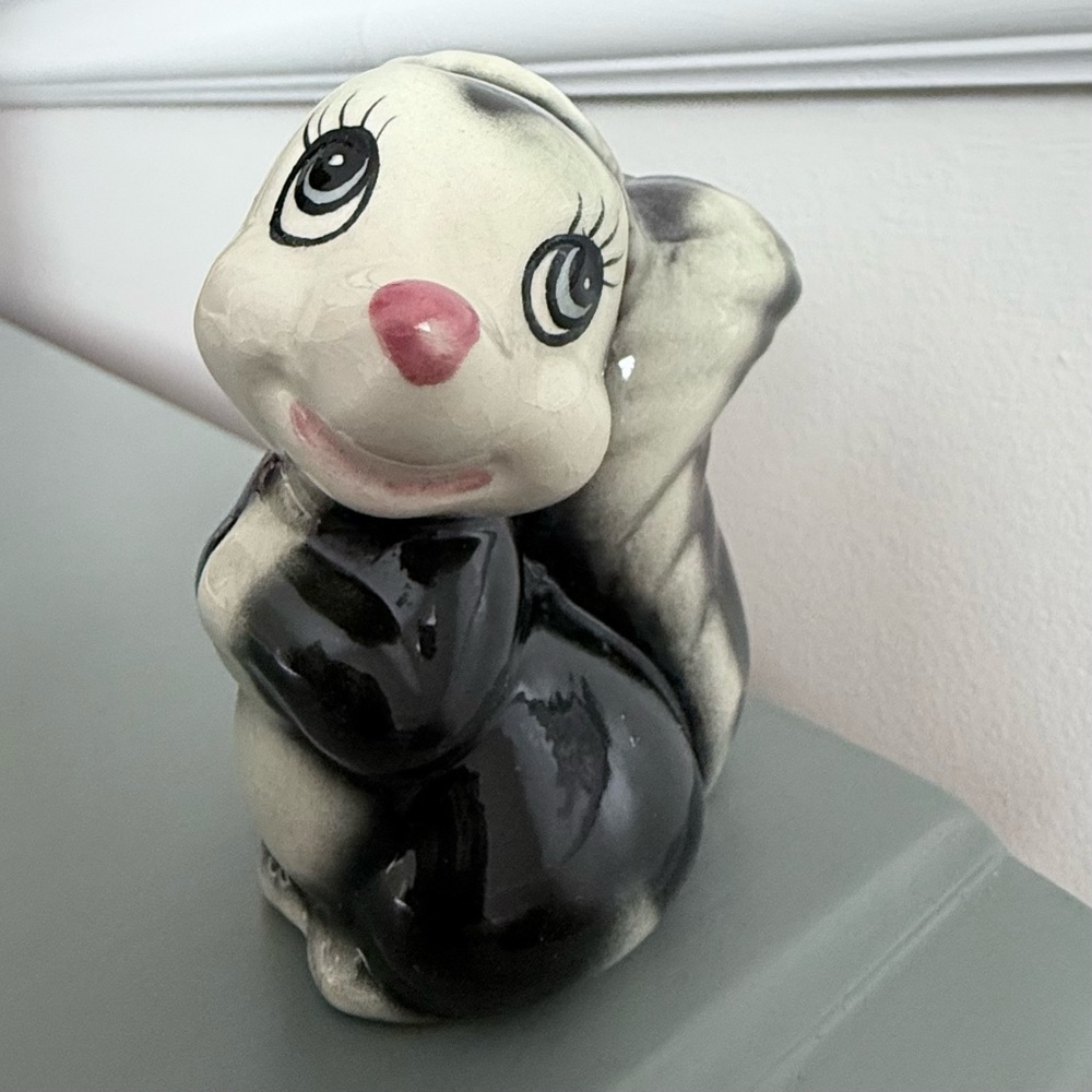 Vintage smiling Skunk with big eyes - Picture 9 of 9